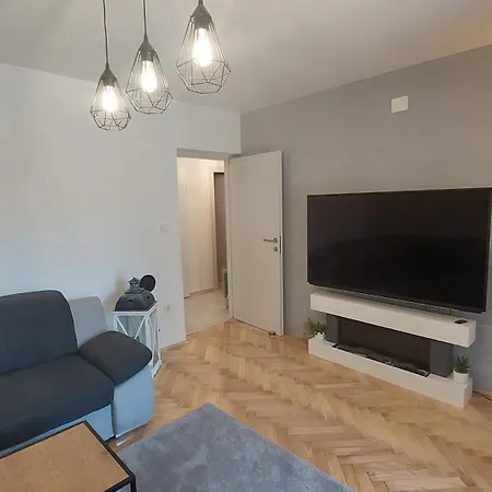 Leo,rijeka Apartment